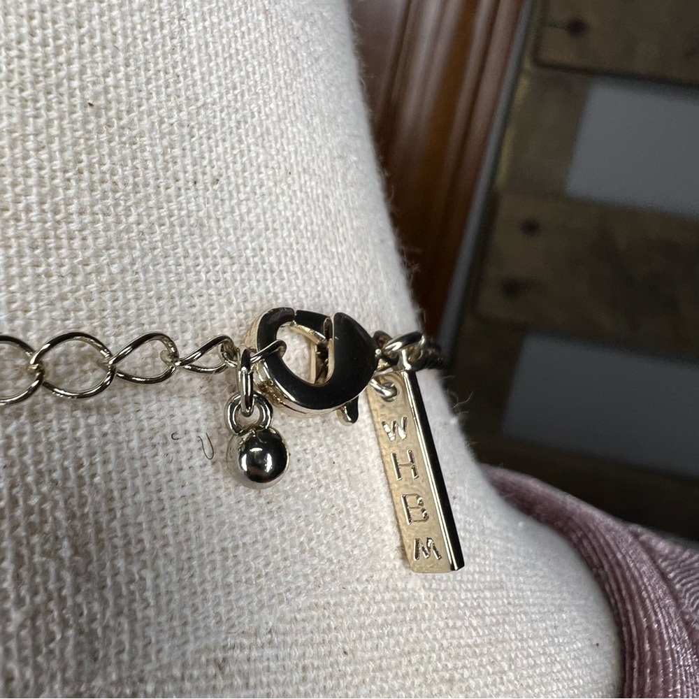 White House Black Market Necklace - Picture 8 of 14